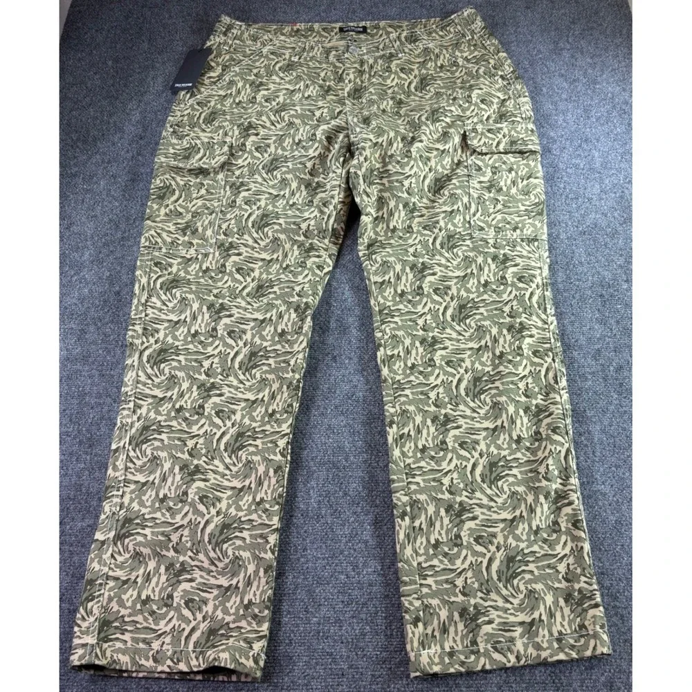 True Religion Cargo Pants Mens 38 Green Abstract Camo Swirl 701122 NWT